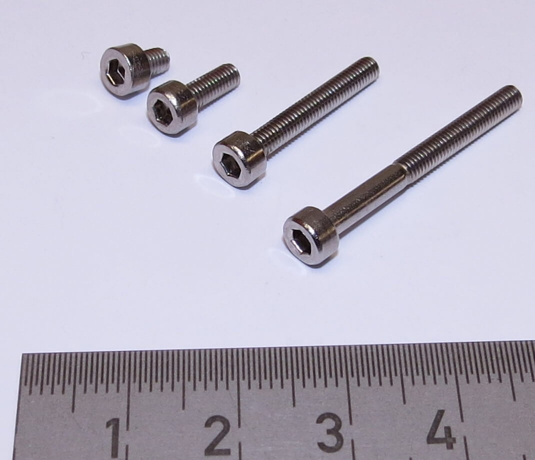 100 Zylinderschr. m.Innensechskant M3x4  DIN 912, Niro