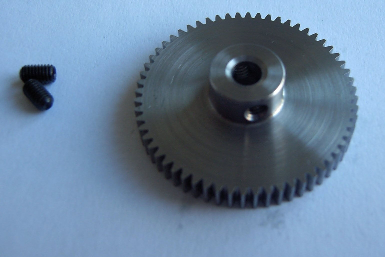 1x Stahl-Zahnrad Modul 0,5 60 Zähne Bohrung 4mm mit Nabe, 2