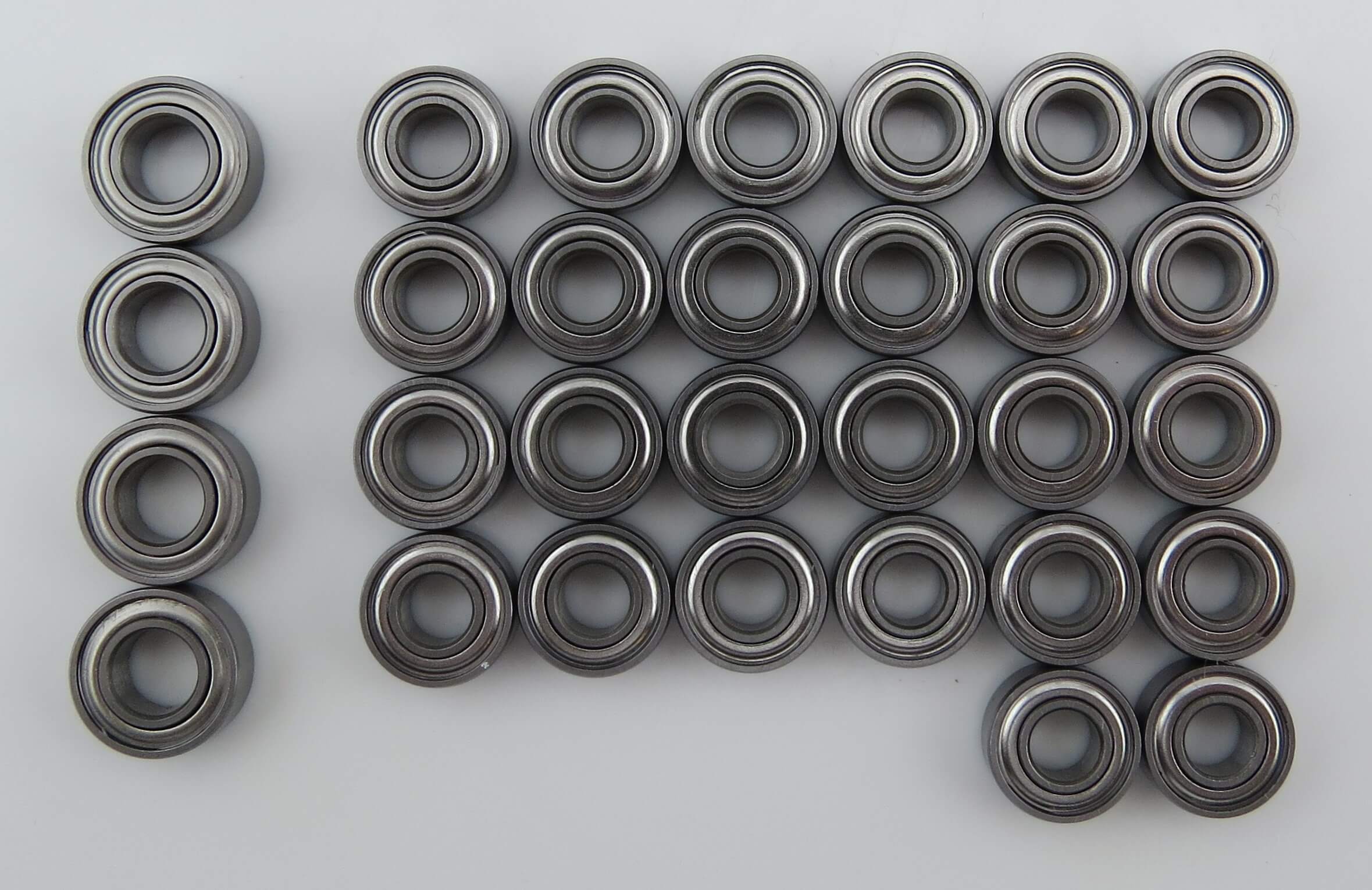 1 Kugellagersatz für Tamiya-3-Achs- Trucks, wie Scania620,