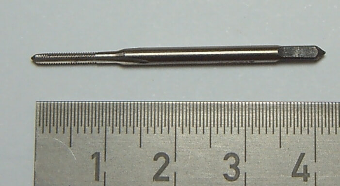 Gewindebohrer HSS M1,8 (1 Stück), 3 geschliffene Flächen