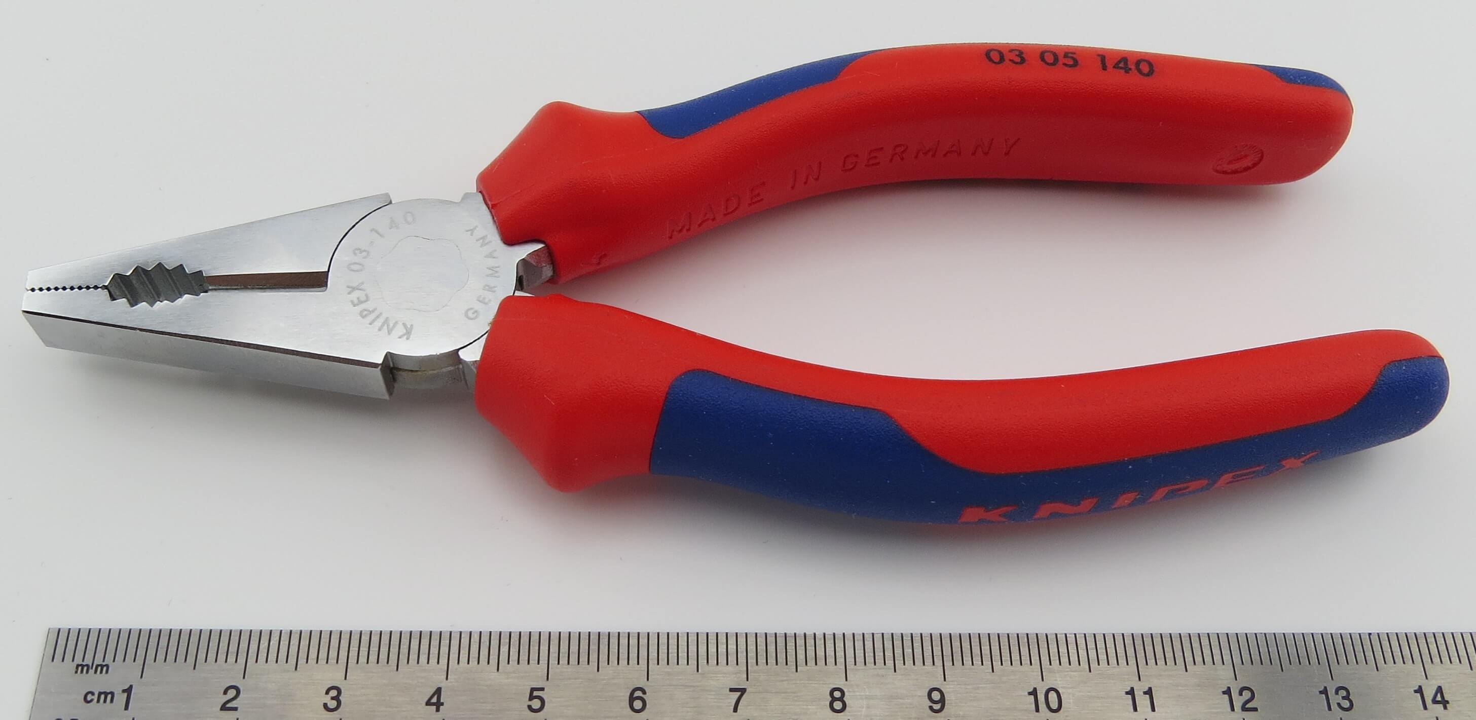 Kombizange, gerade Backen, 140mm lang. Knipex. rot/blau