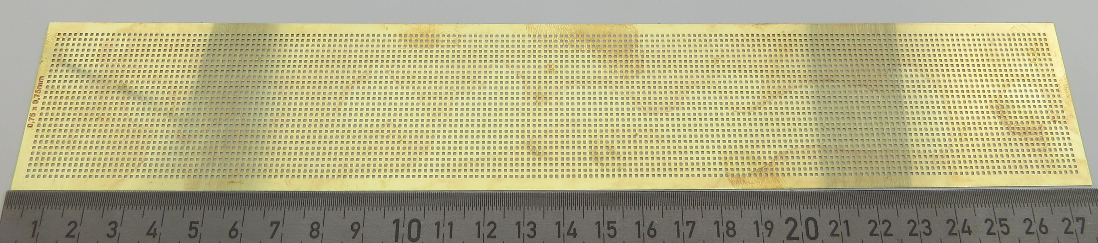 Streifen Lochblech, Messing 0,2mm. Größe ca. 277x45mm