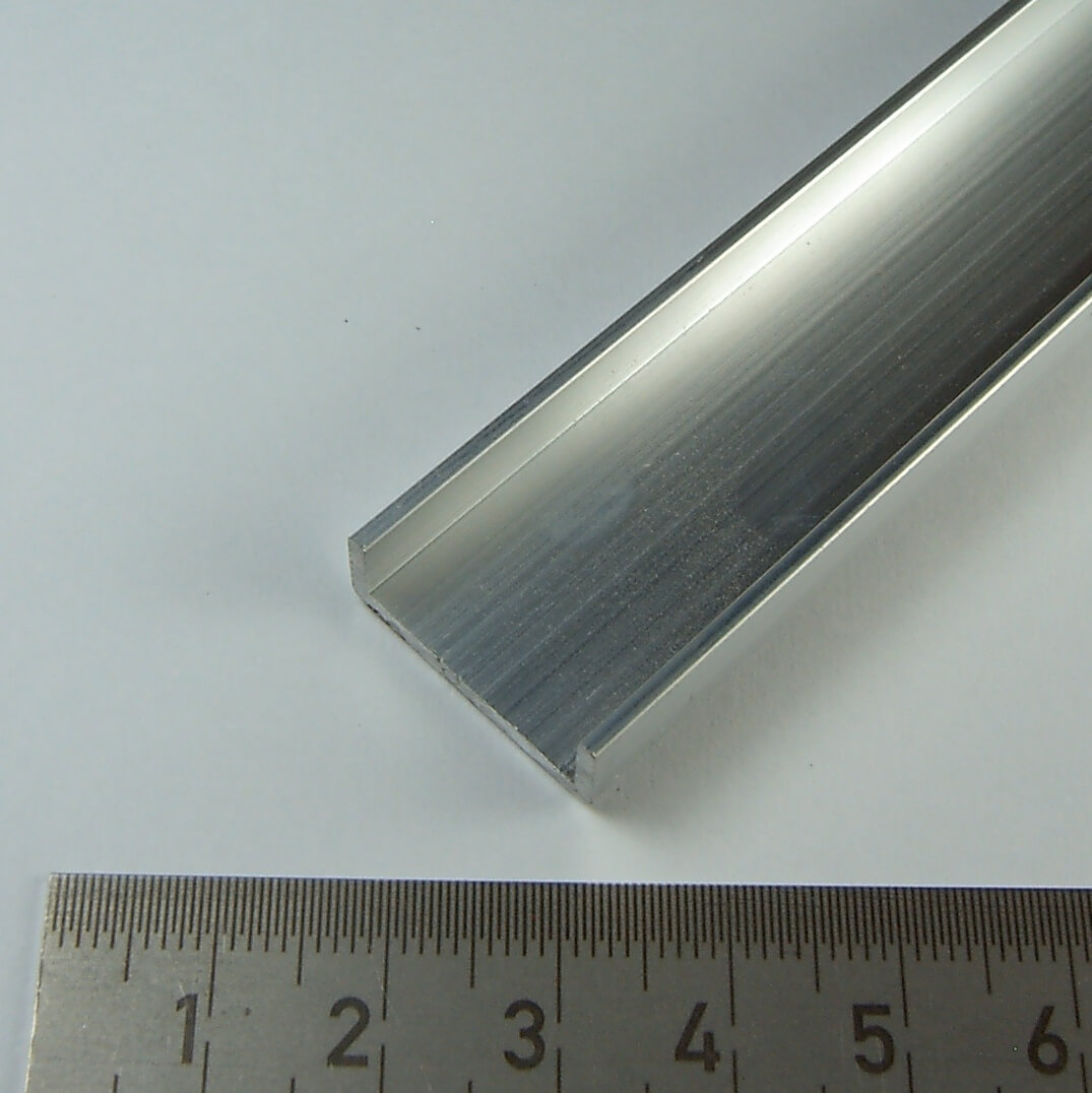 1 Aluminium-U-Profil, 1m lang,21x7x1,5mm  Materialstärke