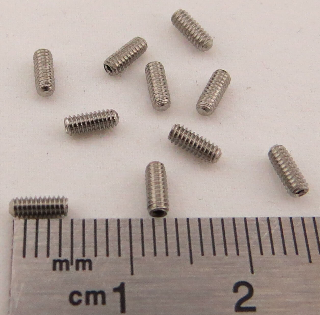 Gewindestift M2 x 5 DIN913, VA, 10 Stück. (Innen-Sechskant).