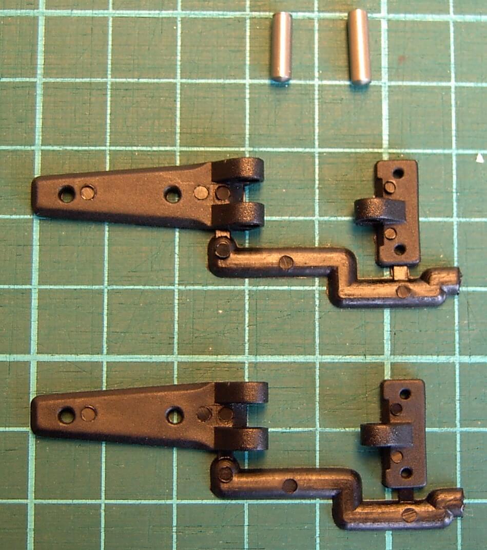 2 Türscharniere, Kunststoff zur Verbind. mit Drahtstift,