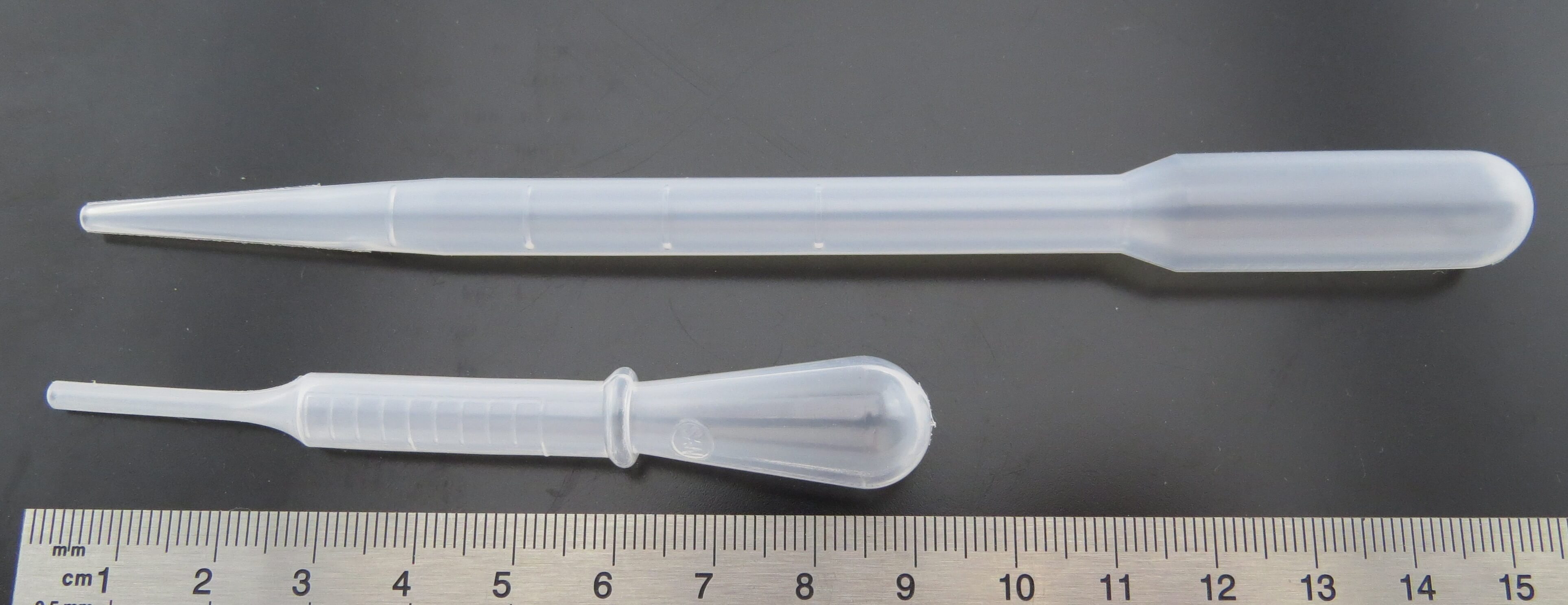Pipette 3ml aus weichem Kunststoff zum   genauen Dosieren