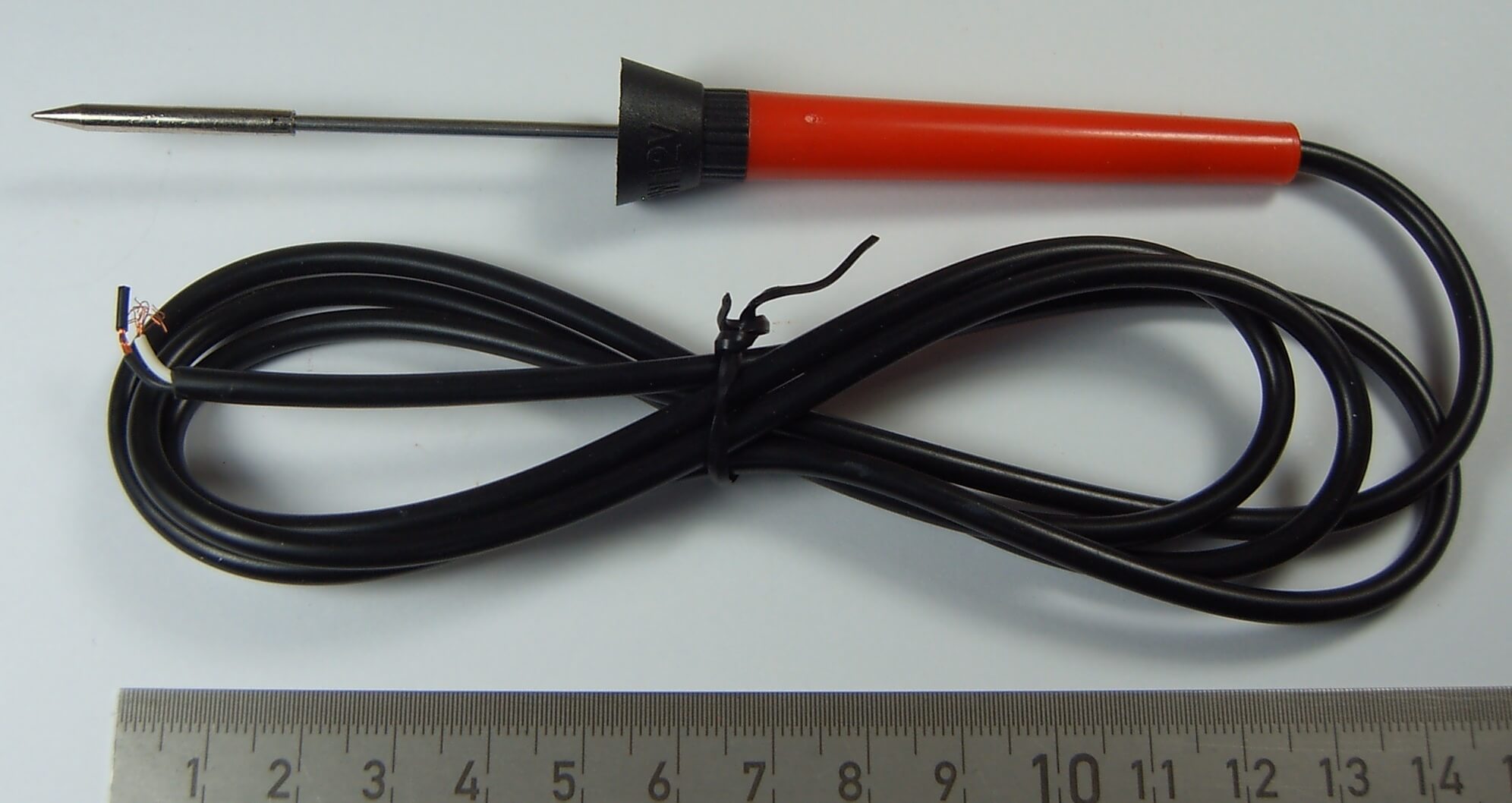 Lötnadel 7,5W für sehr feine Löt-Arbeiten. Spannung 12V
