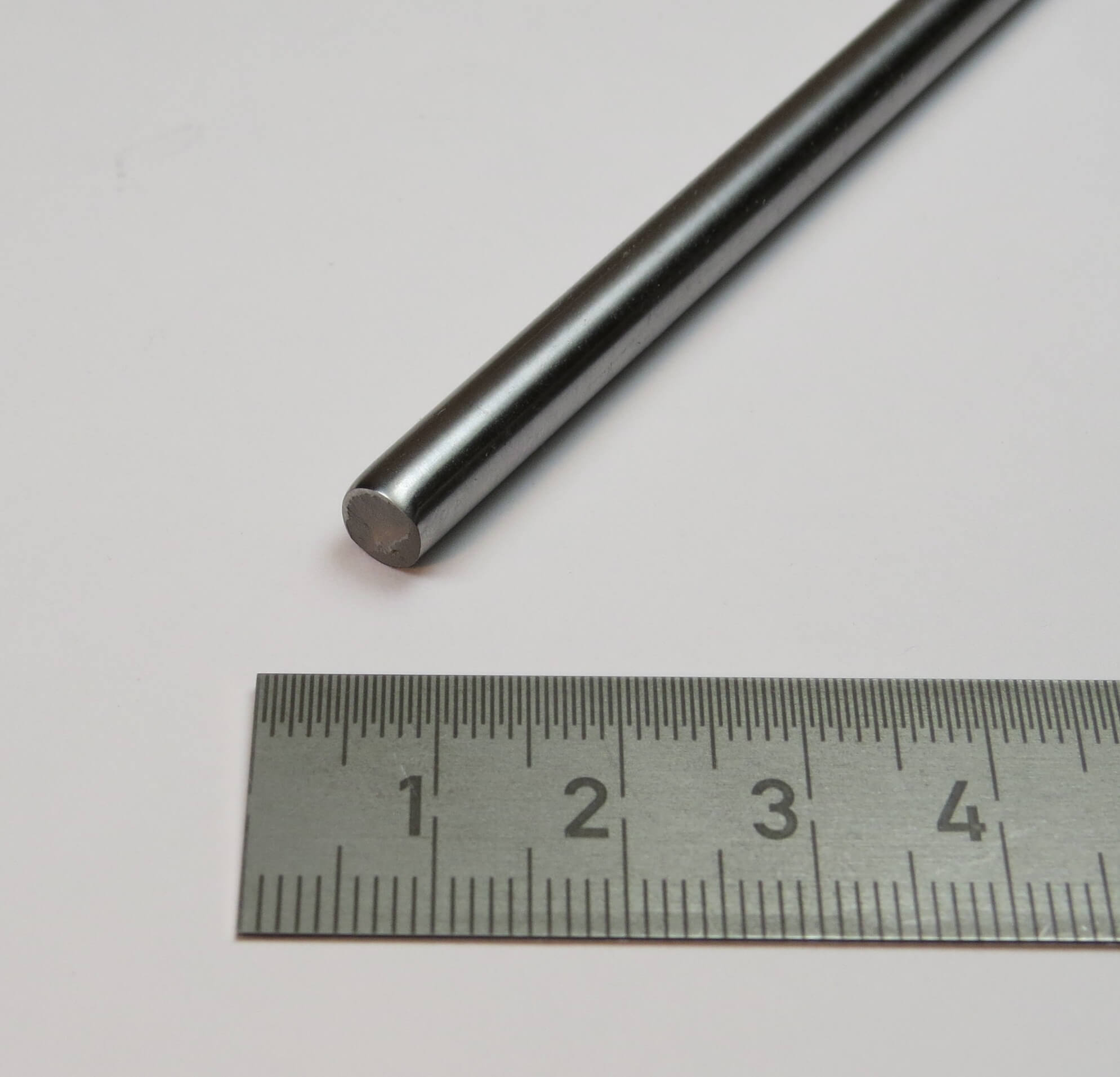 1x Silberstahlwelle 6mm Durchmesser, 50cm lang. Geschliffen
