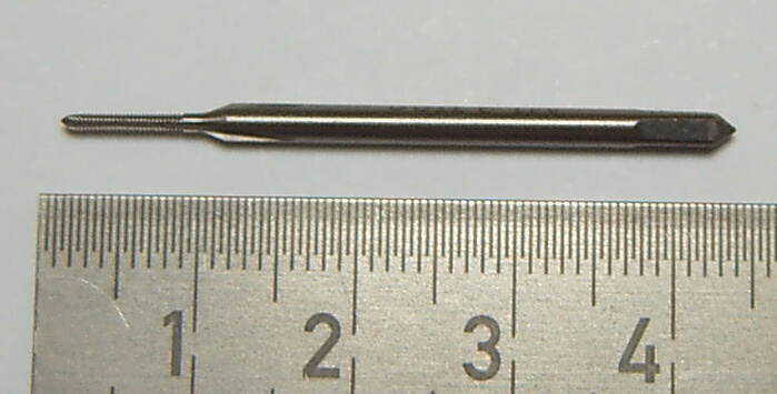 Gewindebohrer HSS M1,2 (1 Stück), 3 geschliffene Flächen
