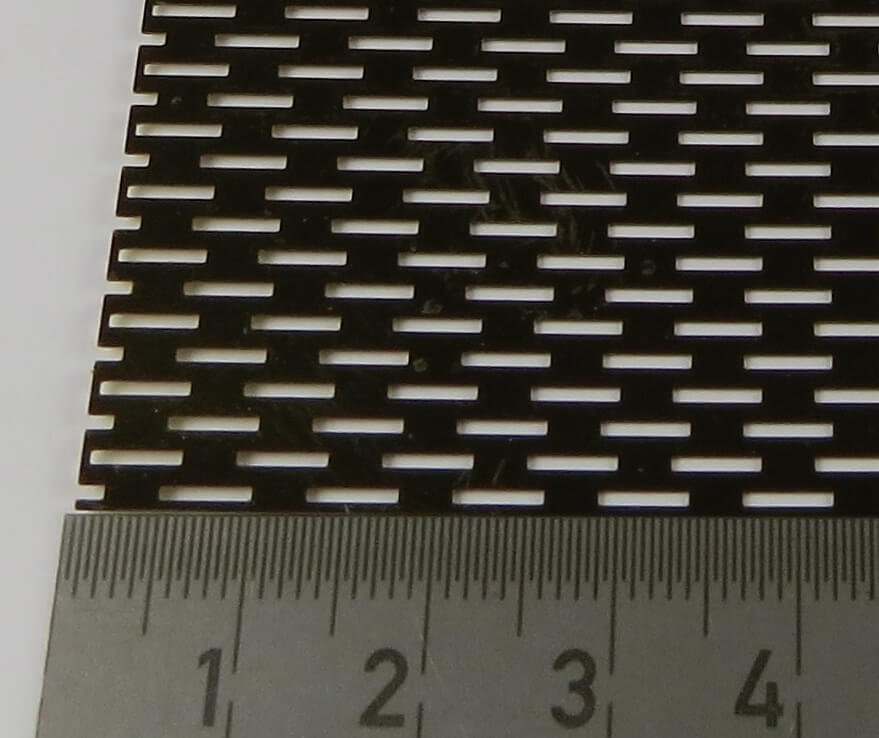 1 Trittblech 100x250mm Messing. (5736/04) streifenförmige