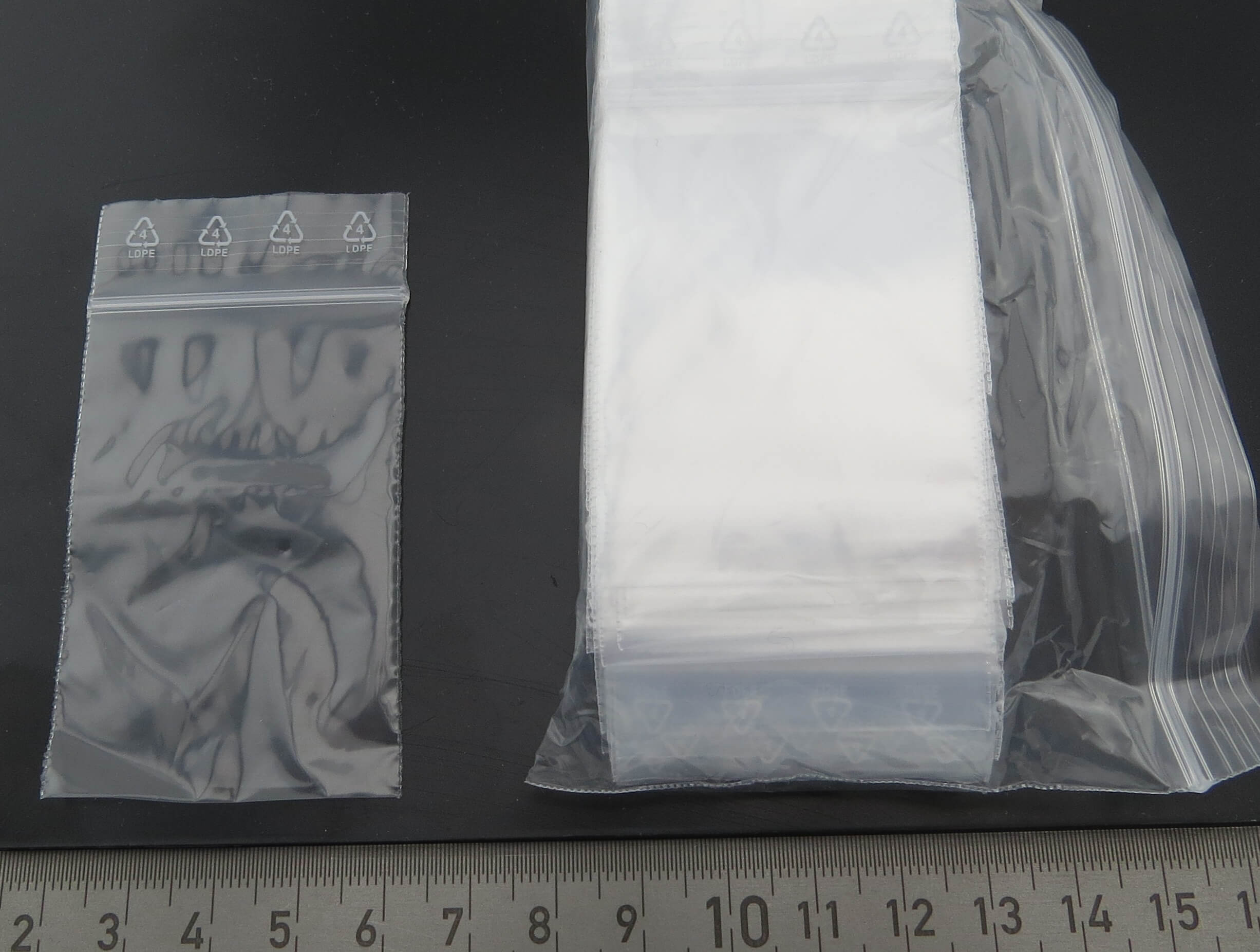 Druckverschlußbeutel 60x40mm Nutzmaß. Material LDPE