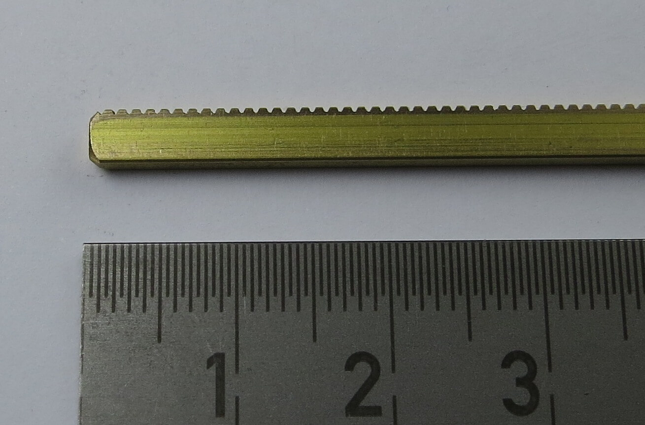 1 Messing-Zahnstange Ms58, Modul 0,3 Zahnbreite 2mm Höhe