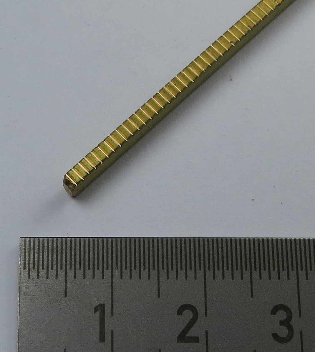 1 Messing-Zahnstange Ms58, Modul 0,3 Zahnbreite 2mm Höhe